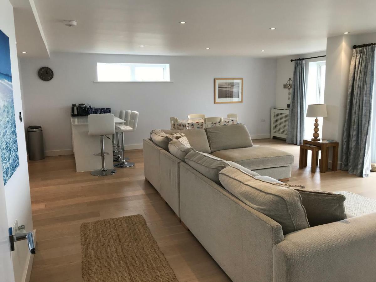 6 Ocean Gate Apartment Ньюки Экстерьер фото